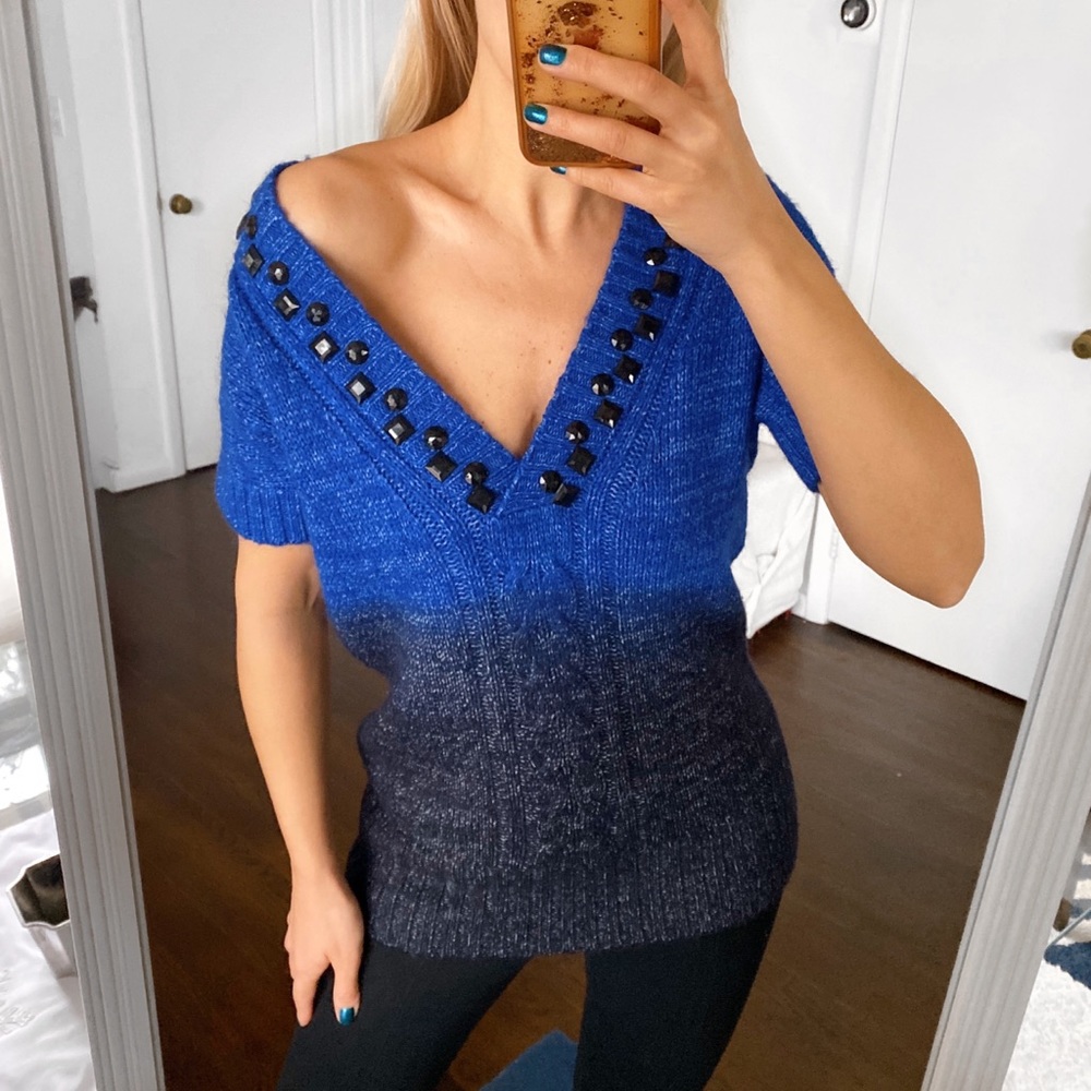 💙 XING DAJI BLUE OMBRÉ WOOL BLEND BEADED VNECK SHORT SLEEVE KNIT SWEATER!